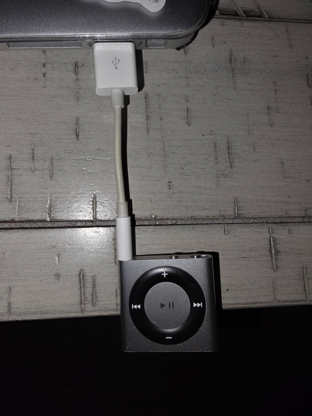 Apple Silver iPod Shuffle with Black Control Pad